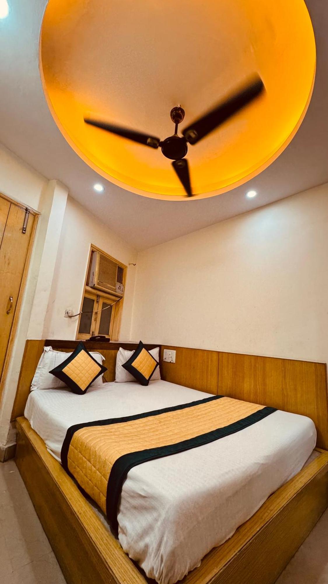 Cottage Lord Krishna Walking Distance From New Delhi Railway Station Exterior photo